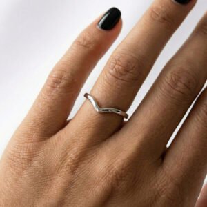 טבעת וי חלקה