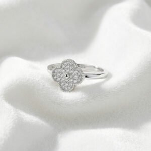 טבעת תלתן משובצת